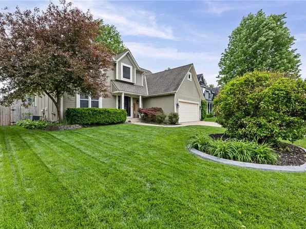 15567 S Apache Cir, Olathe, KS 66062