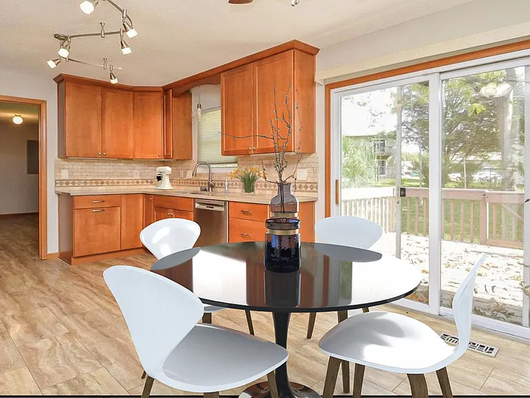 242 Weber Rd — Photo 9