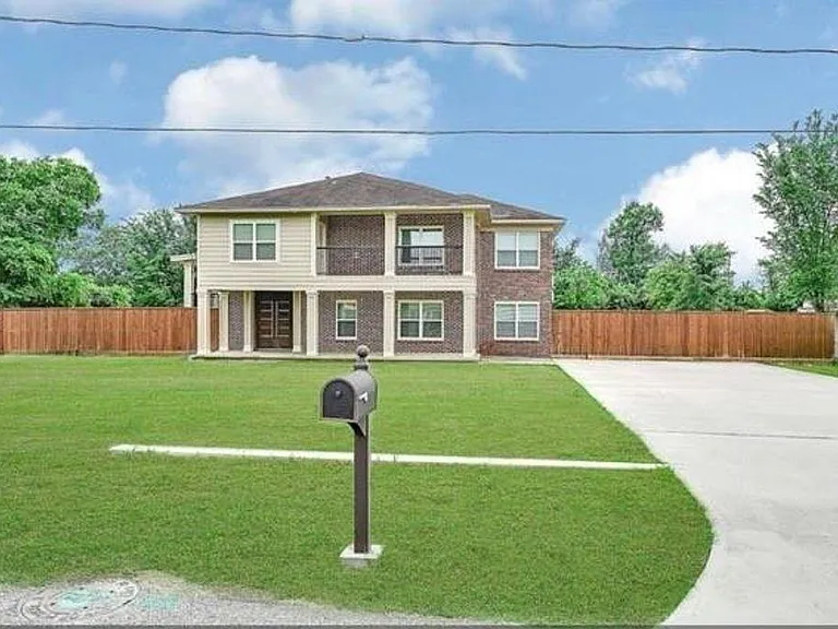 12430 Pecan Ct — Photo 1