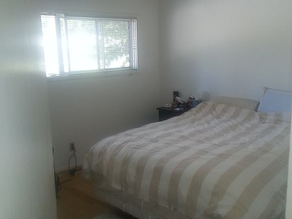 5th image of 2901 Claremont Ave APT 2