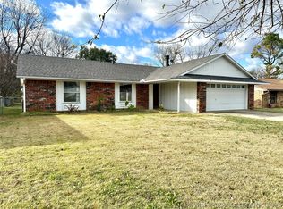 1931 Green Meadows Dr, McAlester, OK 74501
