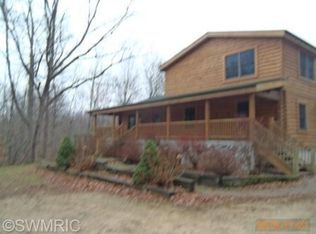 14607 Antler Dr, Howard City, MI 49329