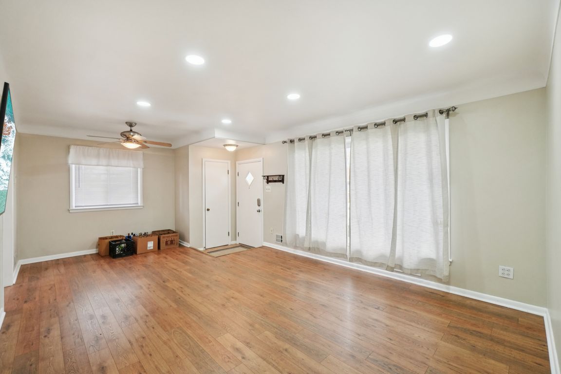 next background image