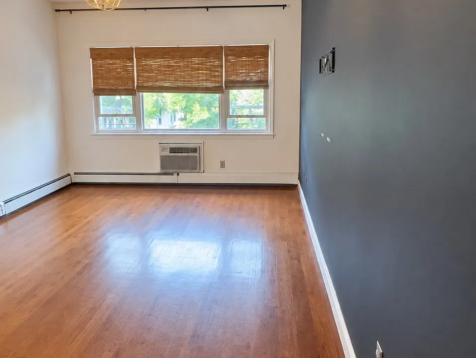 1569 Haight Ave #2