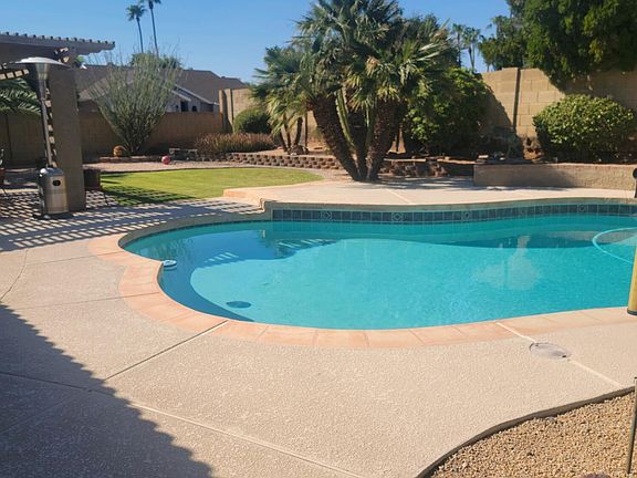 3rd image of 5302 E Marconi Avenue