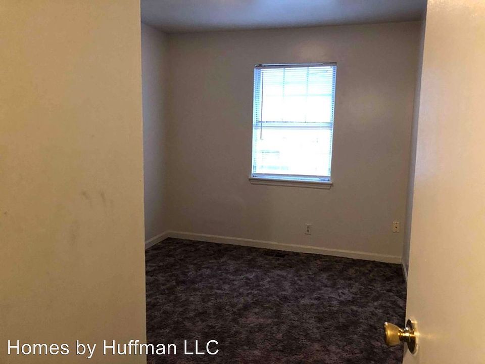 2nd image of 1418 Jeanette Ave