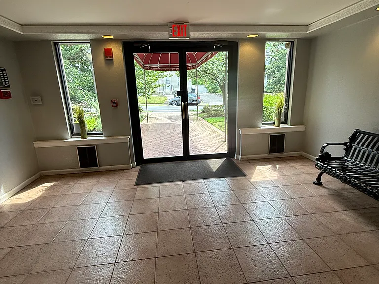 310 Lookout Ave #106 — Photo 14