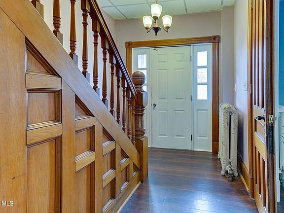 5th image of 213 E Main Street