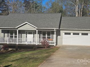 1932 Eastbrook Cir, Morganton, NC 28655