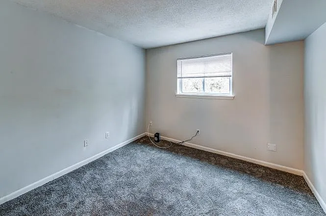 Quarterpath Place Apartments — Photo 3