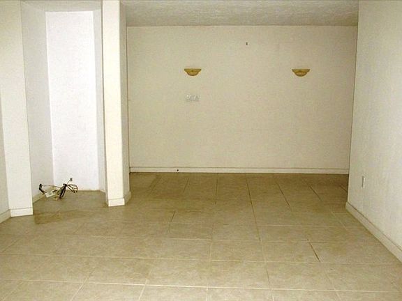 3rd image of 1517 Central Ave