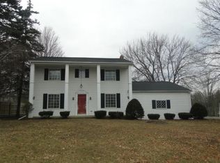 3305 Woodvalley Dr, Flushing, MI 48433