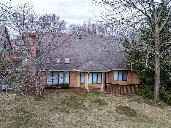 3rd image of 664 Renolda Woods Ct