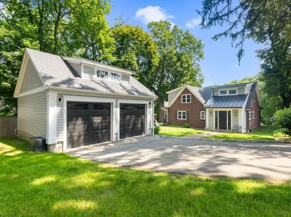418 Mystic St, Arlington, MA 02474