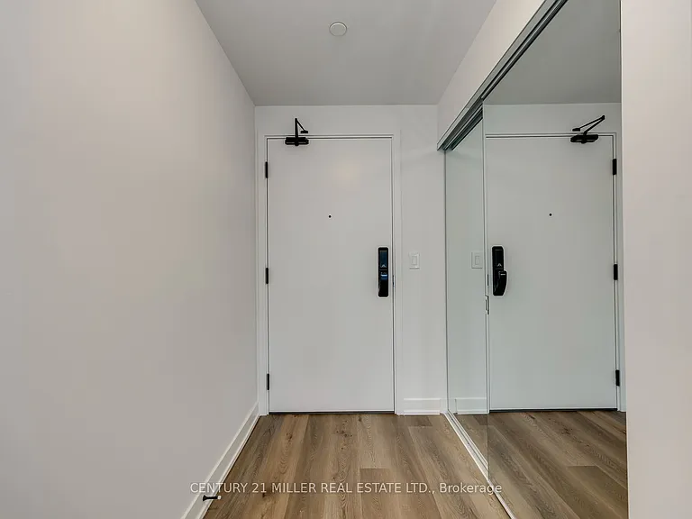 2075 Lakeshore Rd #319 — Photo 4