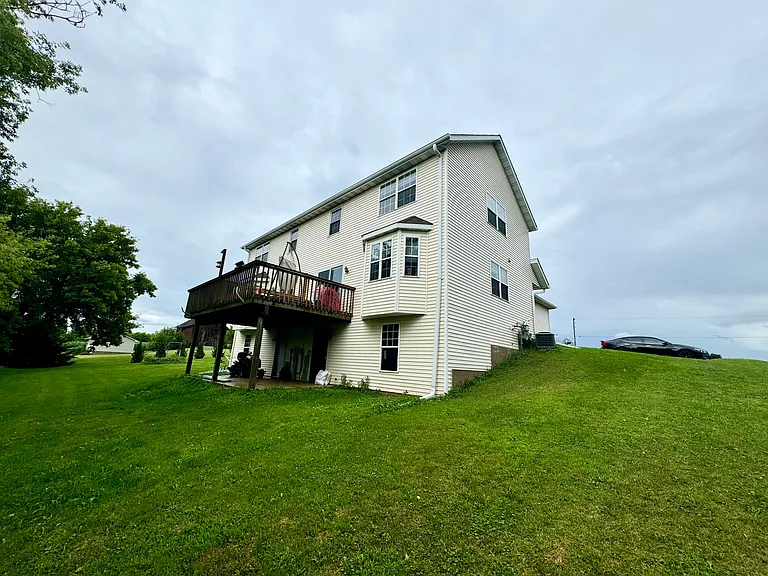 8709 High Rd — Photo 2