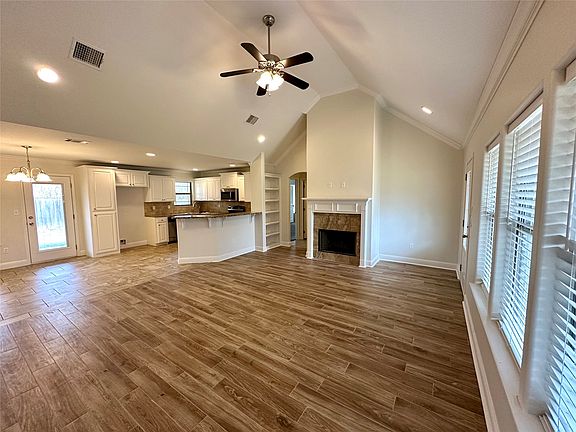 2nd image of 198 Bent Tree Loop