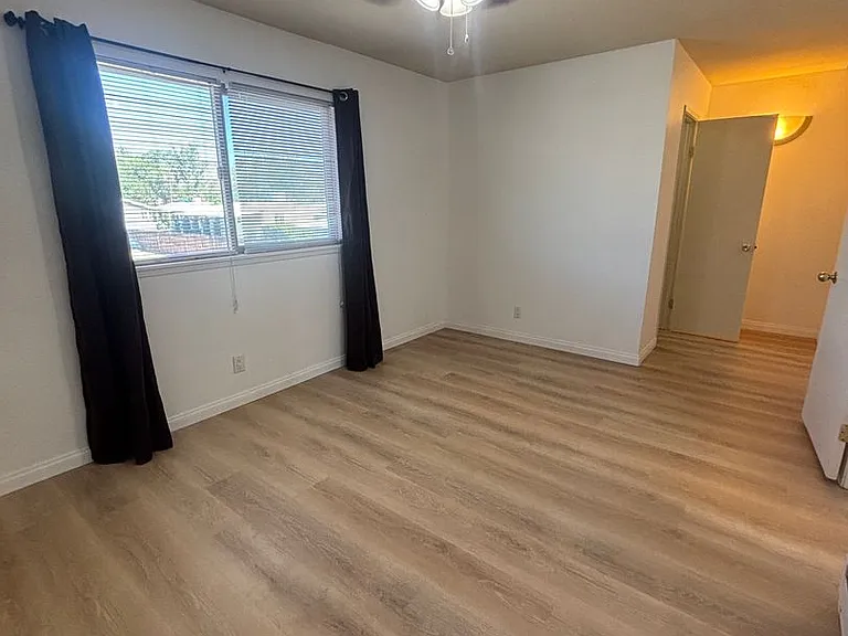 395 Sierra St #X — Photo 8
