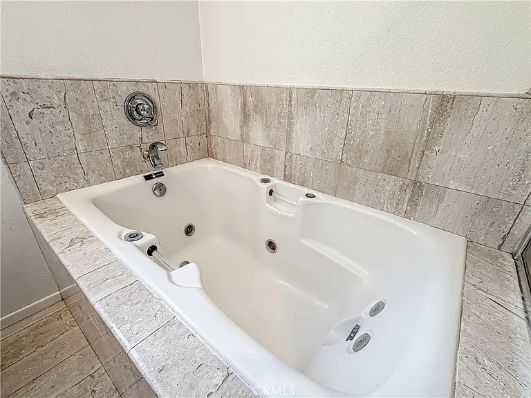 9201 Paso Robles Ave — Photo 45