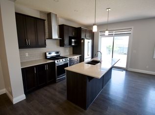 1929 Davidson Wynd SW, Edmonton, AB T6W 3J4