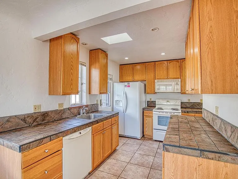 1304 E Linden St #1 — Photo 19