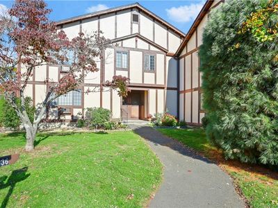 333 Foxwood Ln #333, Milford, CT, 06461