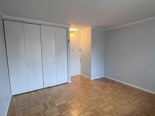 236 E 47th St APT 28D, New York, NY 10017