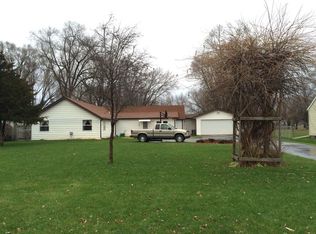 328 Ralston Rd, Machesney Park, IL 61115