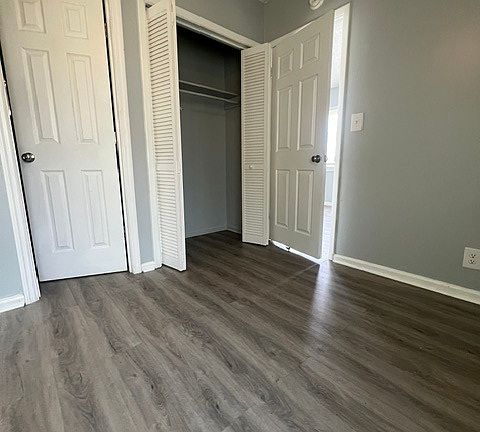 5th image of 3100 Azalea Dr #B