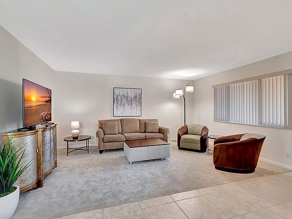 4th image of 15216 Lakes Of Delray Boulevard #130