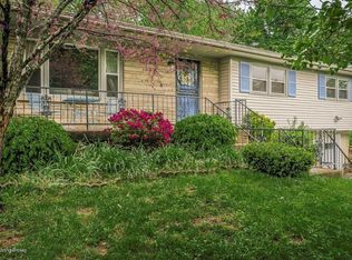 10212 Eve Dr, Louisville, KY 40272