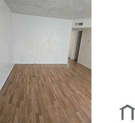 3rd image of 705 Morgan Ave APT 2