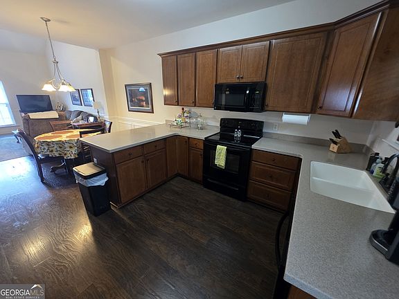 4th image of 8100 Burkhalter Rd #503