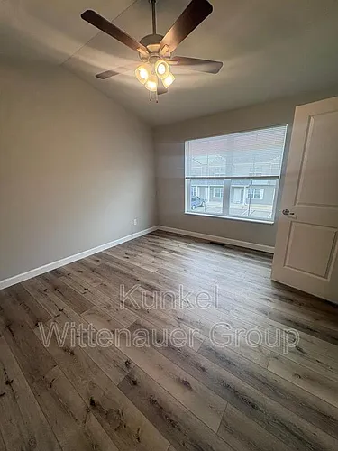 217 E Coral Sea Way Photo 1