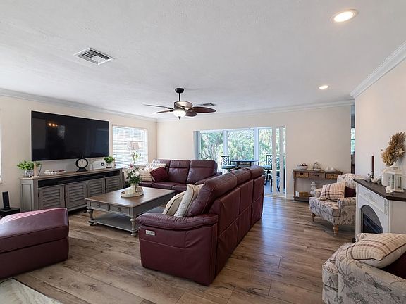 5th image of 9225 Dimmick Dr