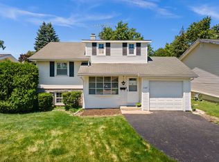 1107 E Elm St, Wheaton, IL 60189