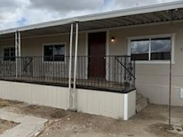 681 S Market Road, Earlimart, CA 93219