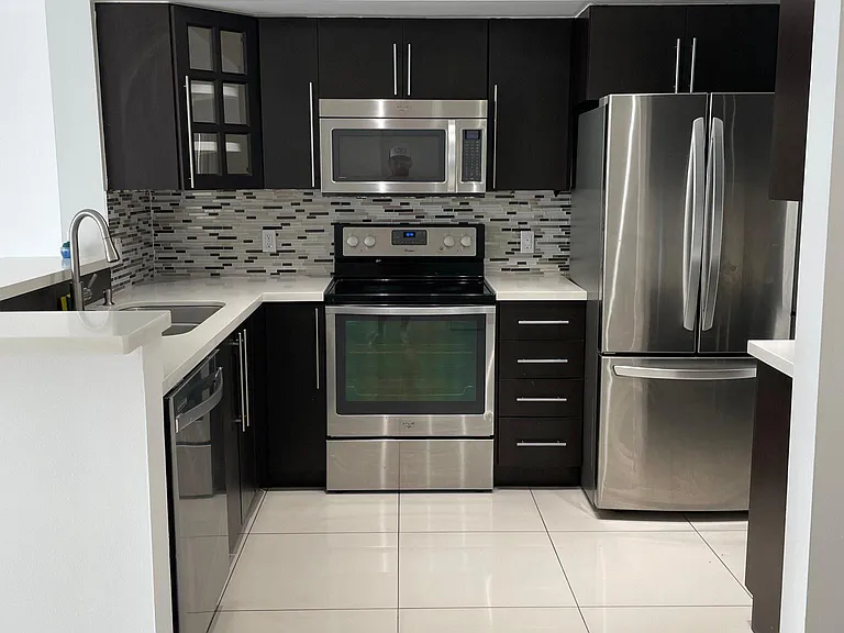 5085 NW 7th St #1410 — Photo 10