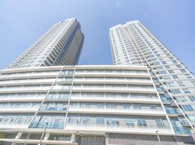30 Upper Mall Way