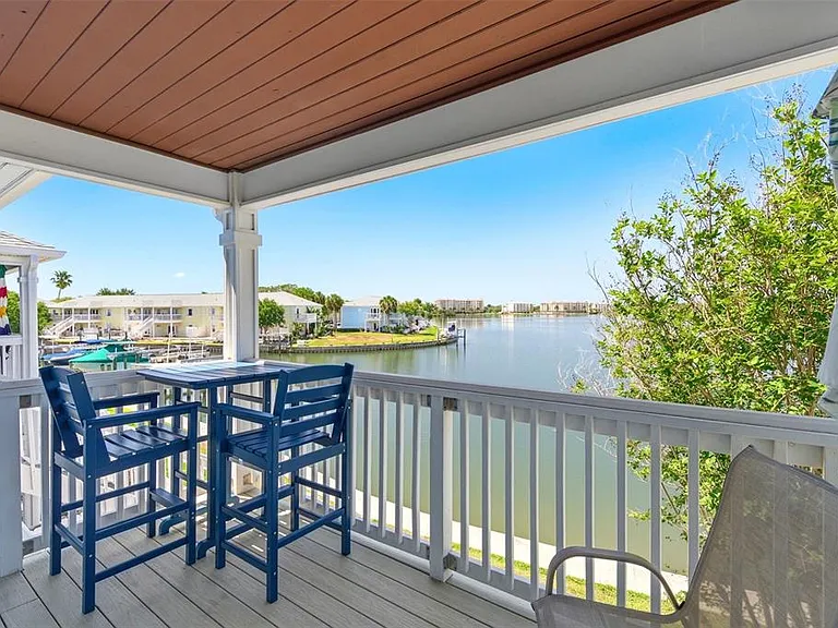 4805 Cobia Dr SE #D — Photo 2
