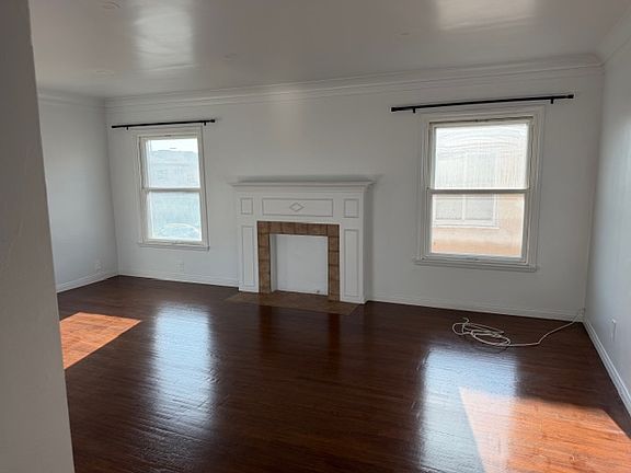 2nd image of 2903 W 85th St
