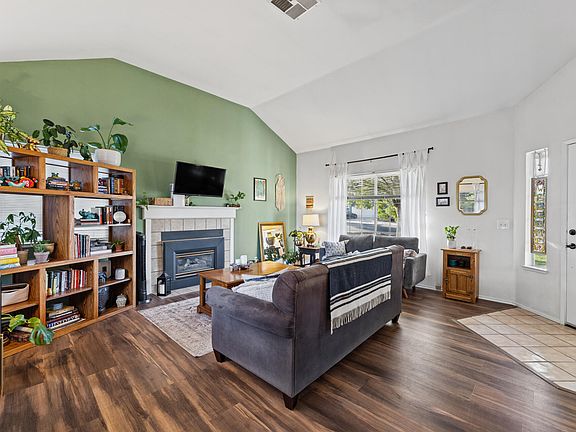 5th image of 559 Brock Dr