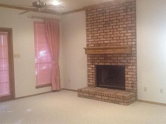 4th image of 2303 Lovell Ct