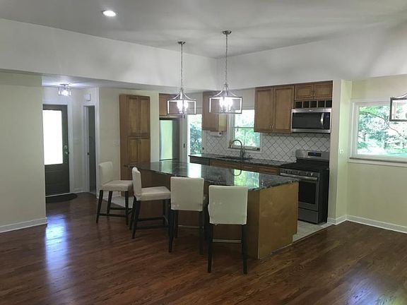 4th image of 8131 Rowan Rd