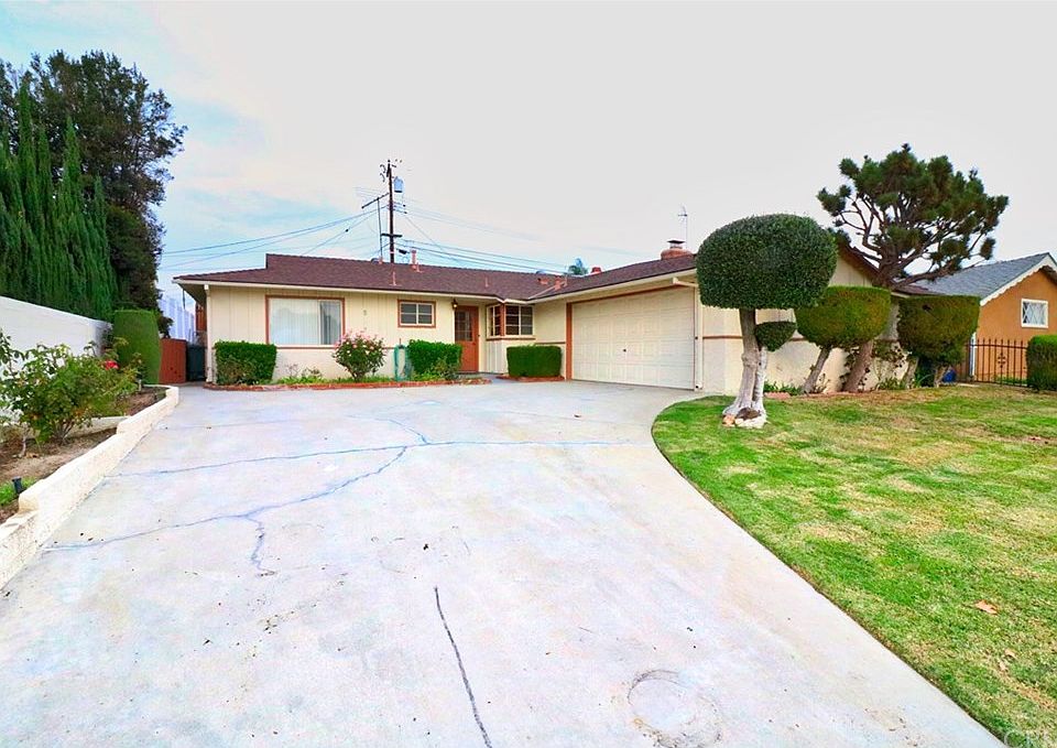 1st image of 15511 Ashgrove Dr