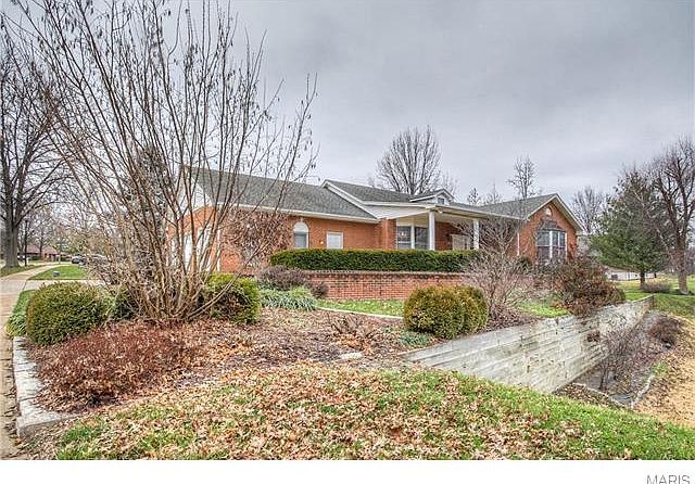 1st image of 4403 Carriage Trace Dr