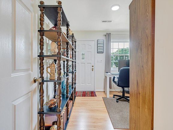 4th image of 30 Benbrook Cir NE