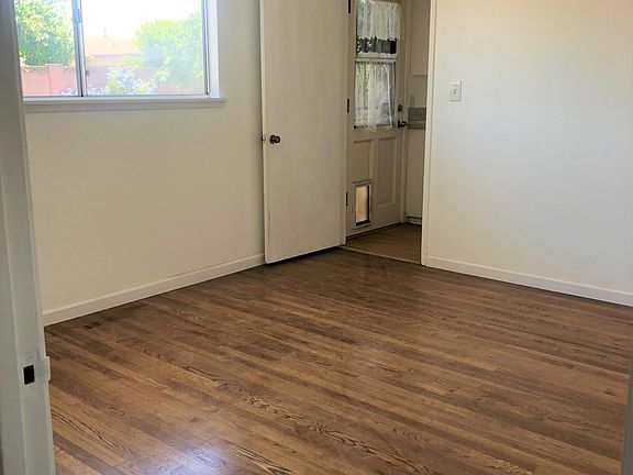 5th image of 13702 Illinois St