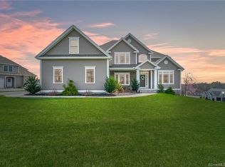 22 Hawthorne Cir, Rocky Hill, CT 06067