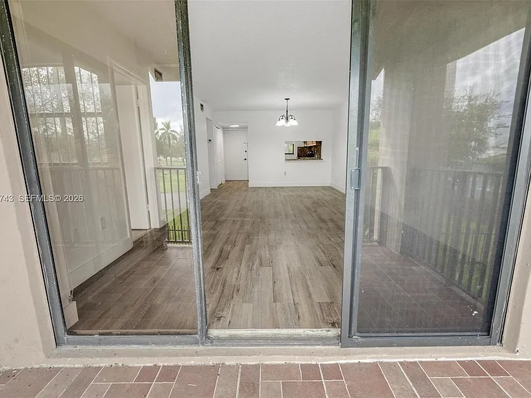 210 W Park Dr #2052 — Photo 7